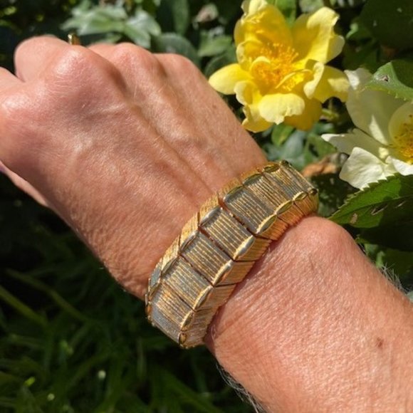 VTG MONET Brushed Gold Chain Link Bracelet and Earrings SET - Picture 2 of 9